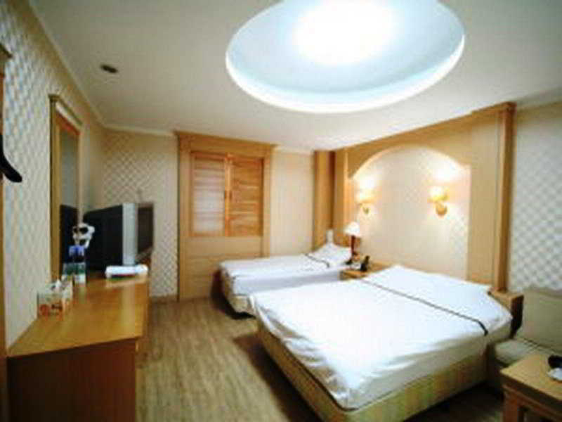 Reborn Suwon Silkroad Hotel Exterior foto