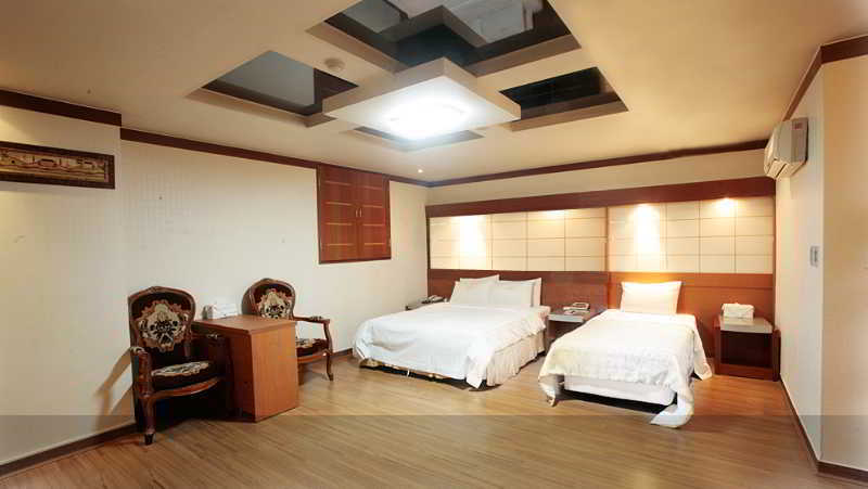Reborn Suwon Silkroad Hotel Exterior foto